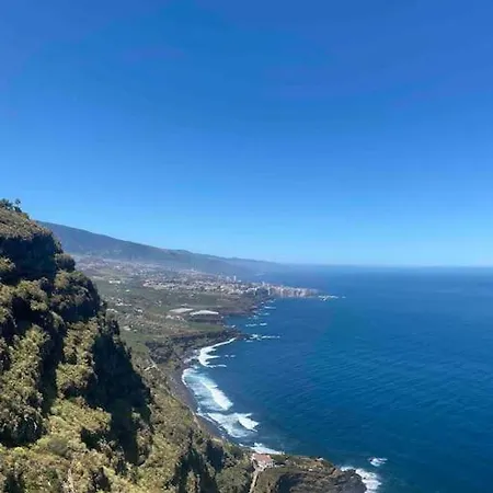 Dos Y Amplia Piscina! Villa