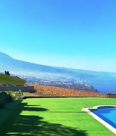 Villa Dos Y Amplia Piscina!