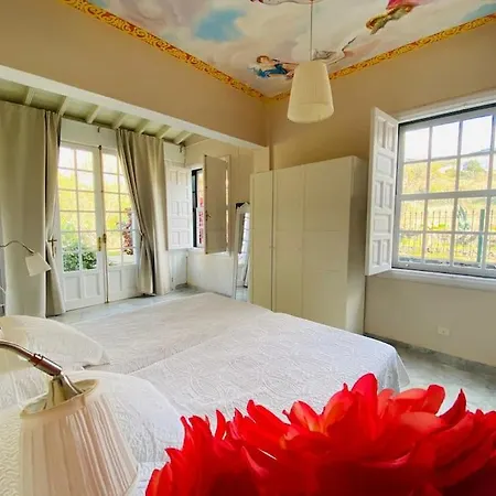 Villa Dos Y Amplia Piscina! *