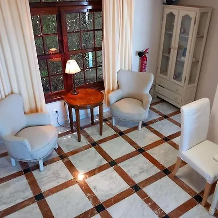 Dos Y Amplia Piscina! La Matanza de Acentejo